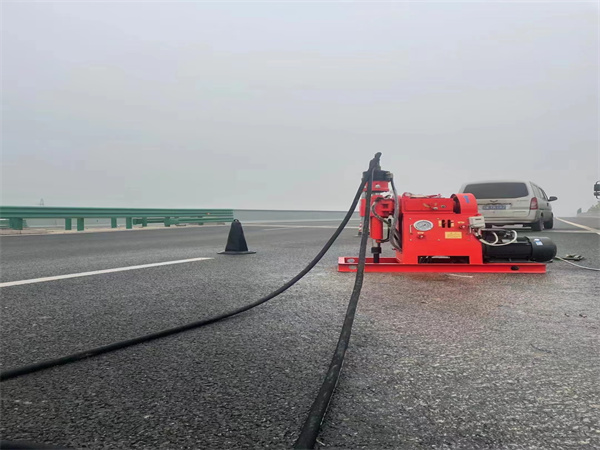 光泽马路路基路面开裂下沉注浆加固灌浆